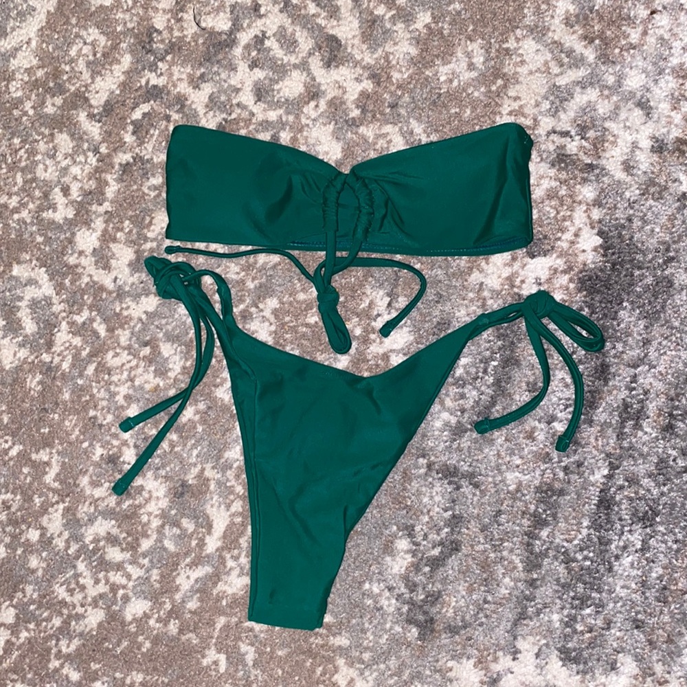 Green strapless cheeky bikini
